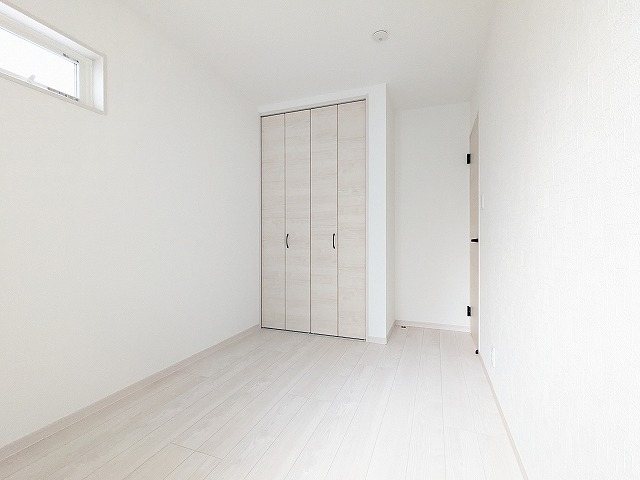大阪府枚方市長尾元町１丁目 内観写真（リビング以外の居室）