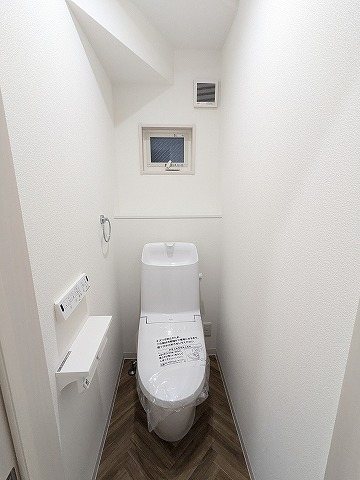 大阪府枚方市長尾元町１丁目 内観写真（トイレ）