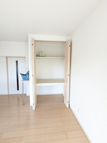 大阪府枚方市高野道２丁目 内観写真（収納）