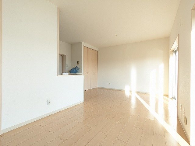 大阪府枚方市高野道２丁目 内観写真（リビング）