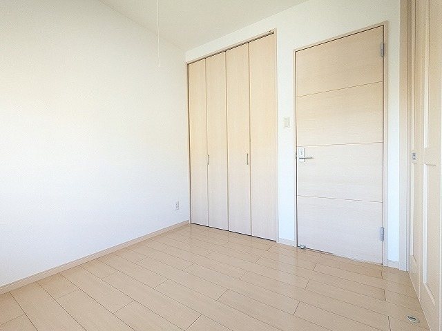 大阪府枚方市高野道２丁目 内観写真（リビング以外の居室）
