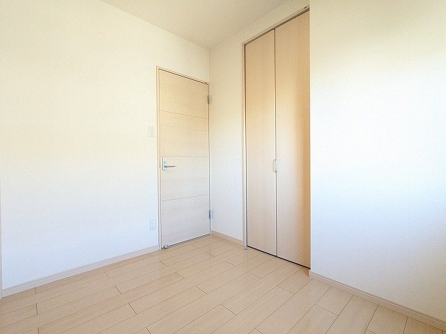 大阪府枚方市高野道２丁目 内観写真（リビング以外の居室）