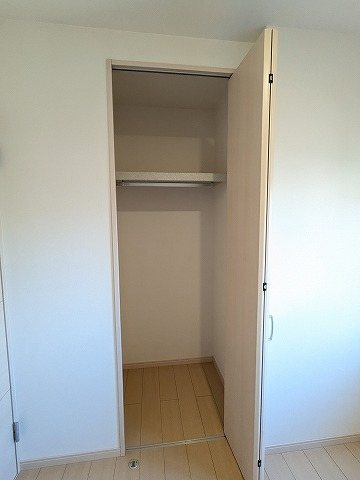 大阪府枚方市高野道２丁目 内観写真（収納）