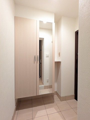 大阪府枚方市高野道２丁目 現地写真（玄関）