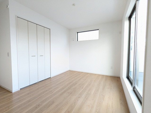 大阪府枚方市上島町 内観写真（リビング以外の居室）