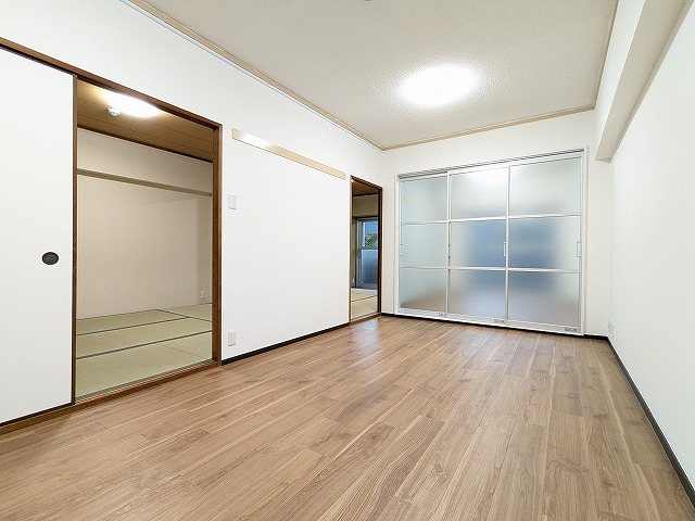 大阪府枚方市牧野北町 内観写真（リビング）