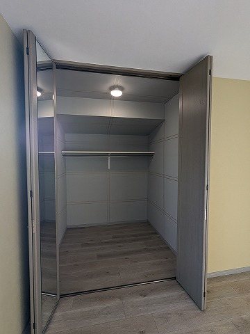 大阪府枚方市東船橋２丁目 内観写真（収納）