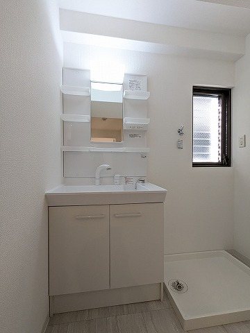 大阪府枚方市香里ケ丘１丁目 内観写真（洗面台・洗面所）