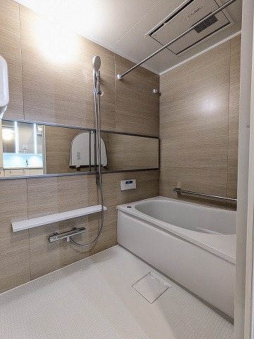 大阪府枚方市岡山手町 内観写真（浴室）