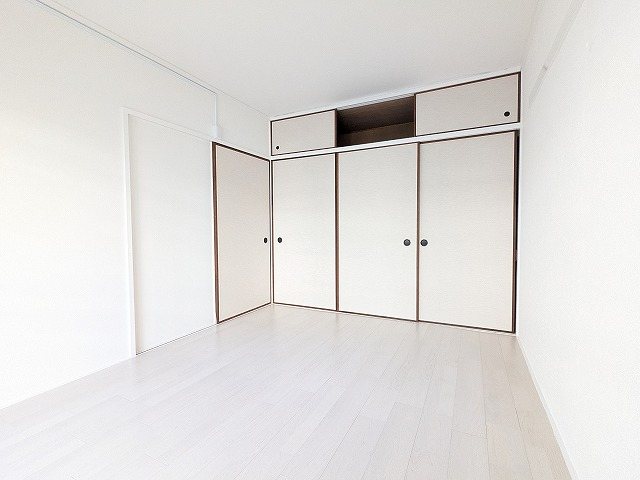 大阪府枚方市東中振１丁目 内観写真（リビング以外の居室）