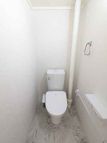 大阪府枚方市東中振１丁目 内観写真（トイレ）