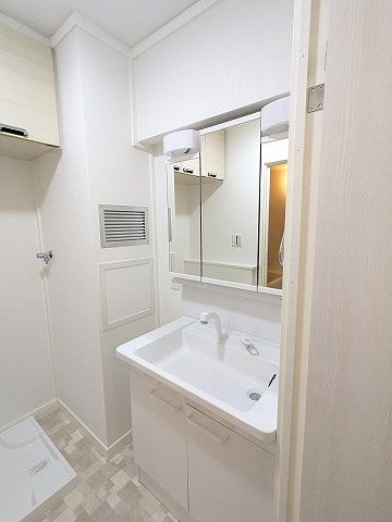 大阪府枚方市東中振１丁目 内観写真（洗面台・洗面所）