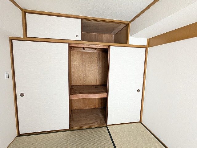 大阪府枚方市東中振１丁目 内観写真（収納）
