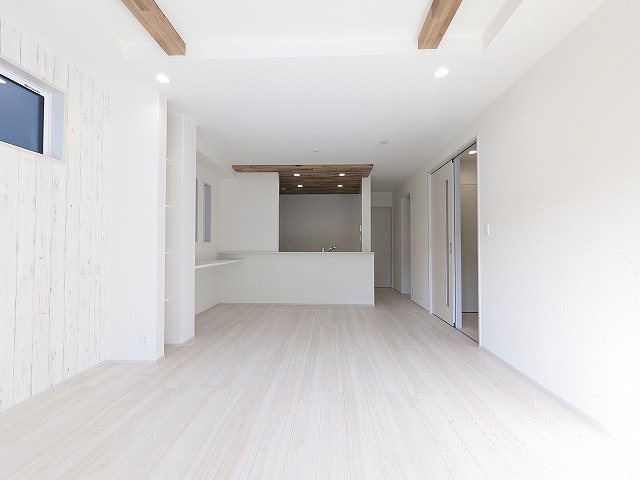 大阪府枚方市渚東町 内観写真（リビング）