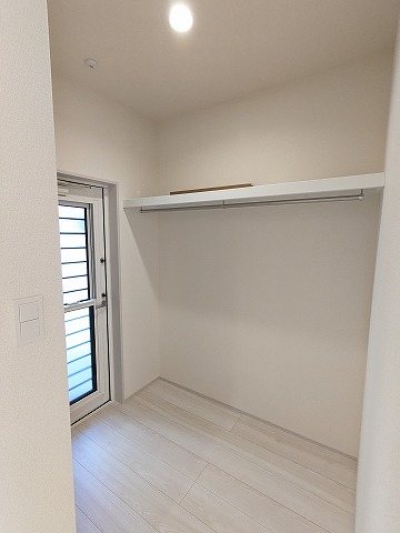 大阪府枚方市渚東町 内観写真（収納）