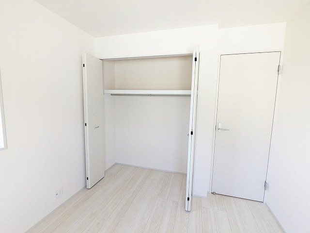 大阪府枚方市渚東町 内観写真（収納）