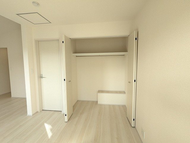 大阪府枚方市渚東町 内観写真（収納）