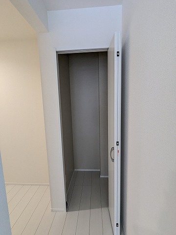 大阪府枚方市東香里３丁目 内観写真（収納）