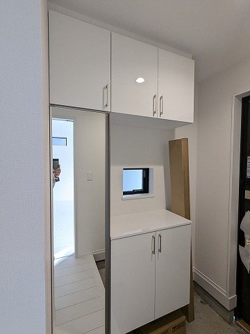 大阪府枚方市東香里３丁目 現地写真（玄関）