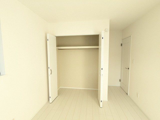 大阪府枚方市東香里３丁目 内観写真（収納）