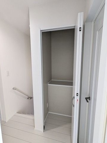 大阪府枚方市東香里３丁目 内観写真（収納）