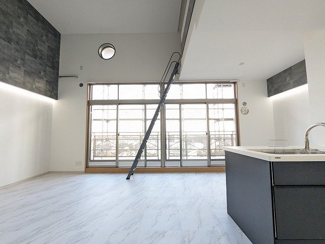 大阪府枚方市伊加賀西町 内観写真（リビング）