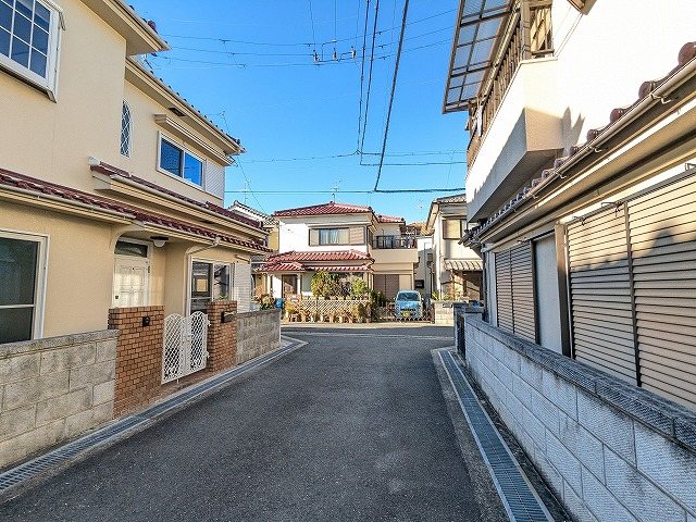 大阪府交野市郡津４丁目 現地写真（前面道路含む現地写真）