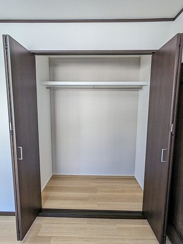 大阪府交野市郡津４丁目 内観写真（収納）