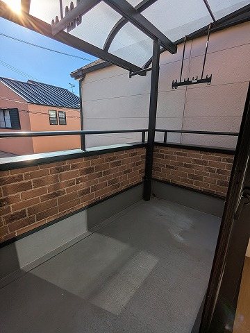 大阪府枚方市松丘町 現地写真（バルコニー）