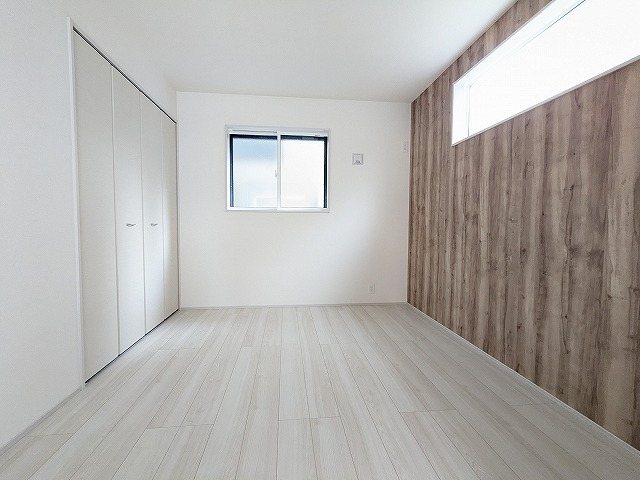 大阪府交野市私部４丁目 内観写真（リビング以外の居室）