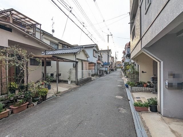 大阪府交野市私部４丁目 現地写真（前面道路含む現地写真）