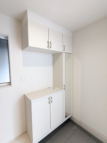 大阪府交野市私部４丁目 現地写真（玄関）