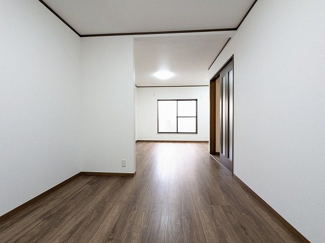 大阪府枚方市津田東町３丁目 内観写真（リビング）