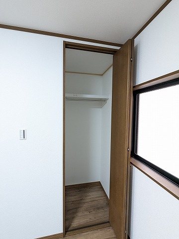 大阪府枚方市津田東町３丁目 内観写真（収納）