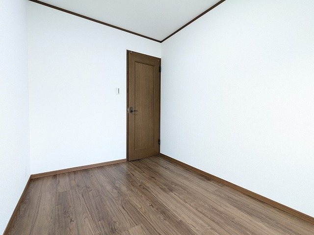大阪府枚方市津田東町３丁目 内観写真（リビング以外の居室）