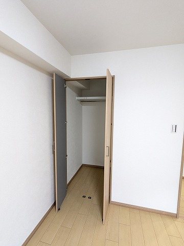 大阪府枚方市渚南町 内観写真（収納）