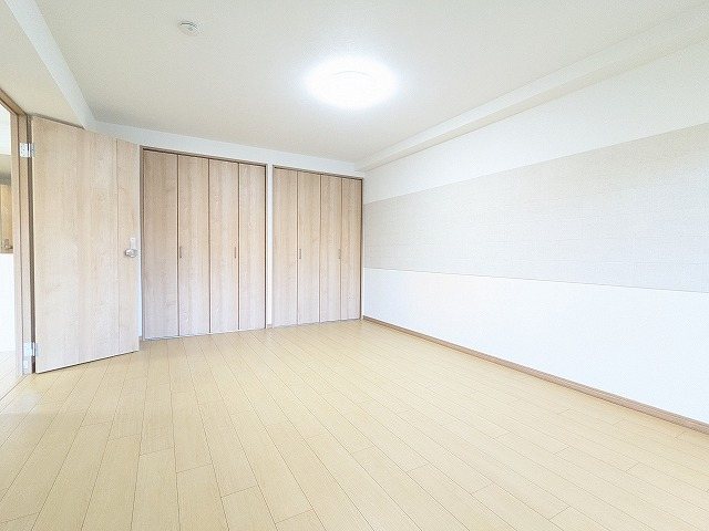 大阪府枚方市渚南町 内観写真（リビング以外の居室）
