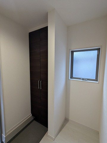 大阪府枚方市高田１丁目 現地写真（玄関）