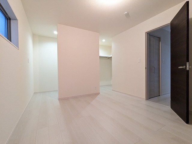 大阪府枚方市高田１丁目 内観写真（リビング以外の居室）
