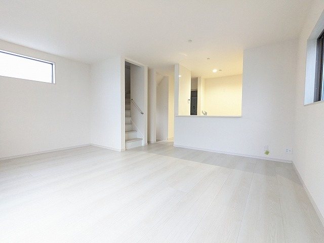 大阪府枚方市高田１丁目 内観写真（リビング）
