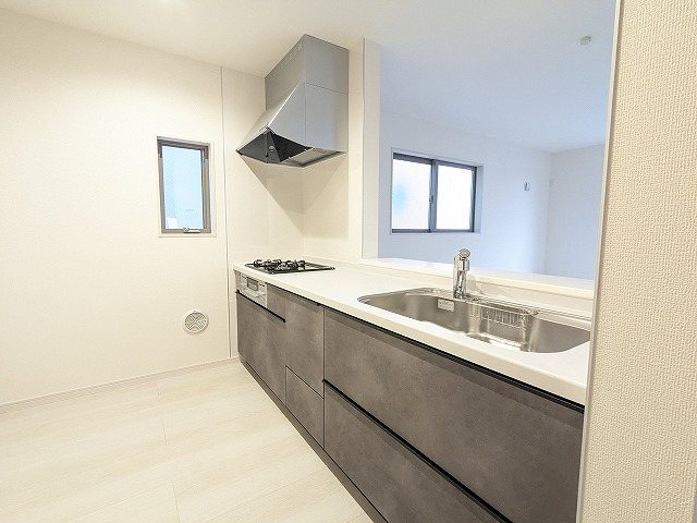 大阪府枚方市高田１丁目 内観写真（キッチン）