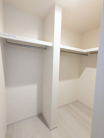 大阪府枚方市高田１丁目 内観写真（収納）