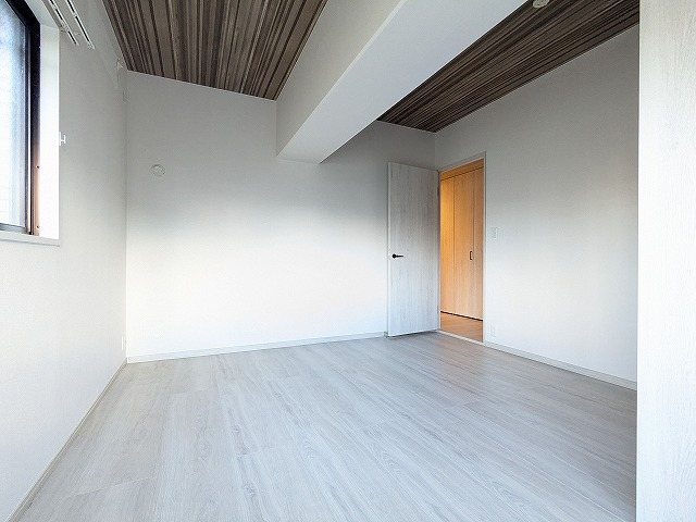 大阪府交野市私部西２丁目 内観写真（リビング以外の居室）