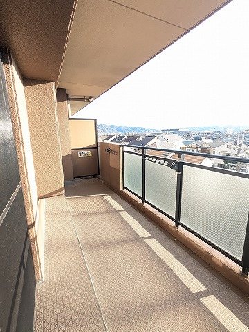 大阪府枚方市池之宮２丁目 現地写真（バルコニー）