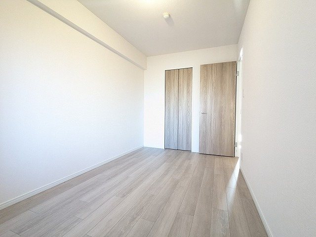 大阪府枚方市池之宮２丁目 内観写真（リビング以外の居室）