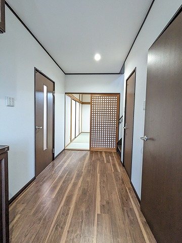大阪府交野市妙見東５丁目 現地写真（玄関）