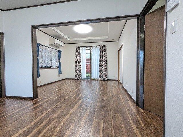 大阪府交野市妙見東５丁目 内観写真（リビング）
