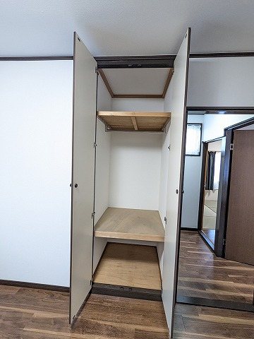 大阪府交野市妙見東５丁目 内観写真（収納）