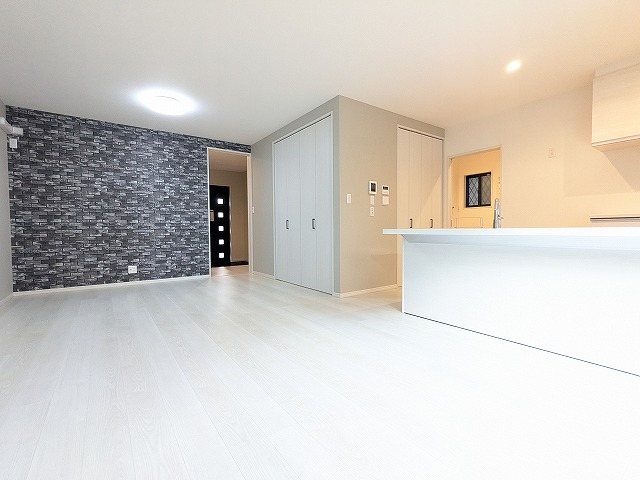 大阪府枚方市出口５丁目 内観写真（リビング）