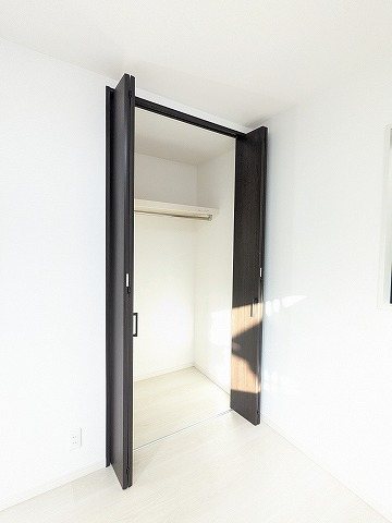 大阪府枚方市出口５丁目 内観写真（収納）